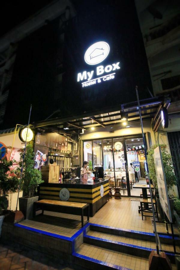 My Box Hostel & Cafe Vientiane Exteriör bild